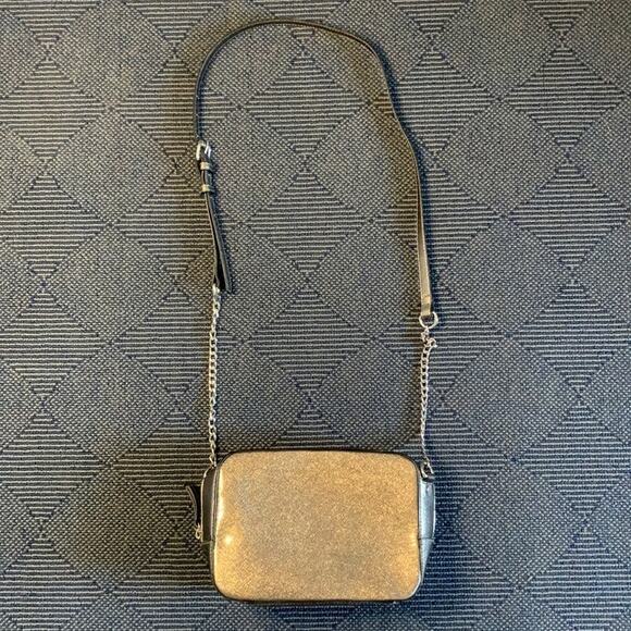 Crossbody Silver Metallic Purse Grey Interior a.n.d. ea wy Target brand - Picture 2 of 8